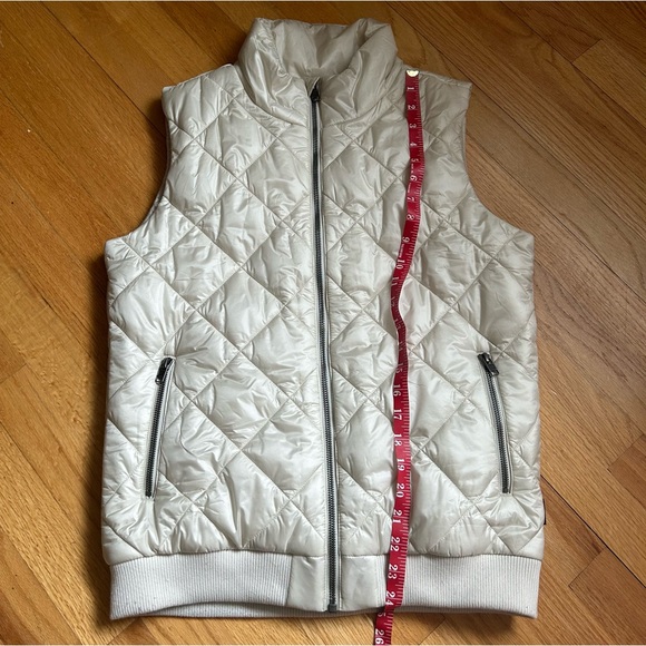 Patagonia Ivory Nano Diamond Quilted Vest Medium - Picture 5 of 9
